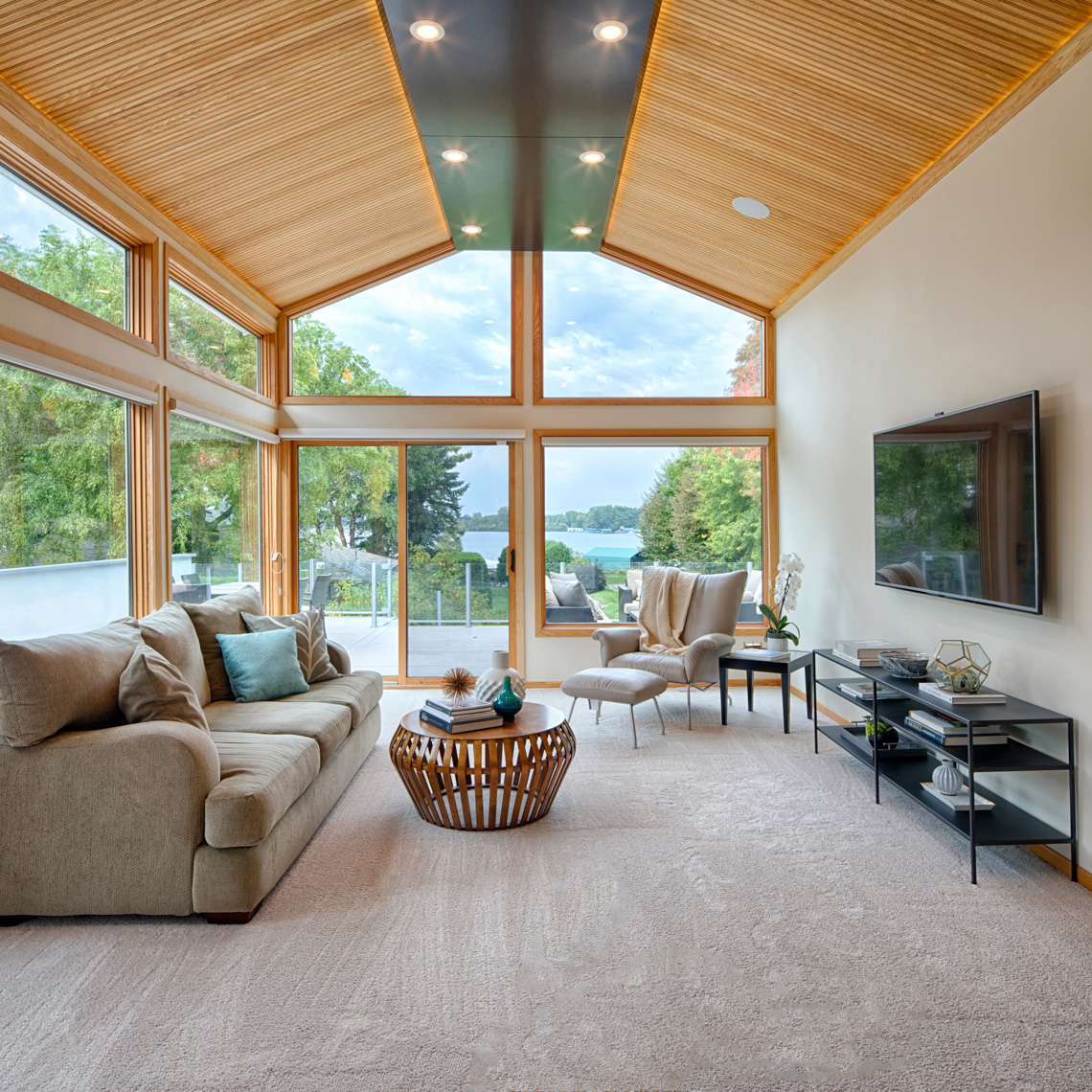 Silverman Be Remarkable specializes in residential architectural photography.  He works for numerous Minnesota interior designers, architectural designers, and landscape architects.