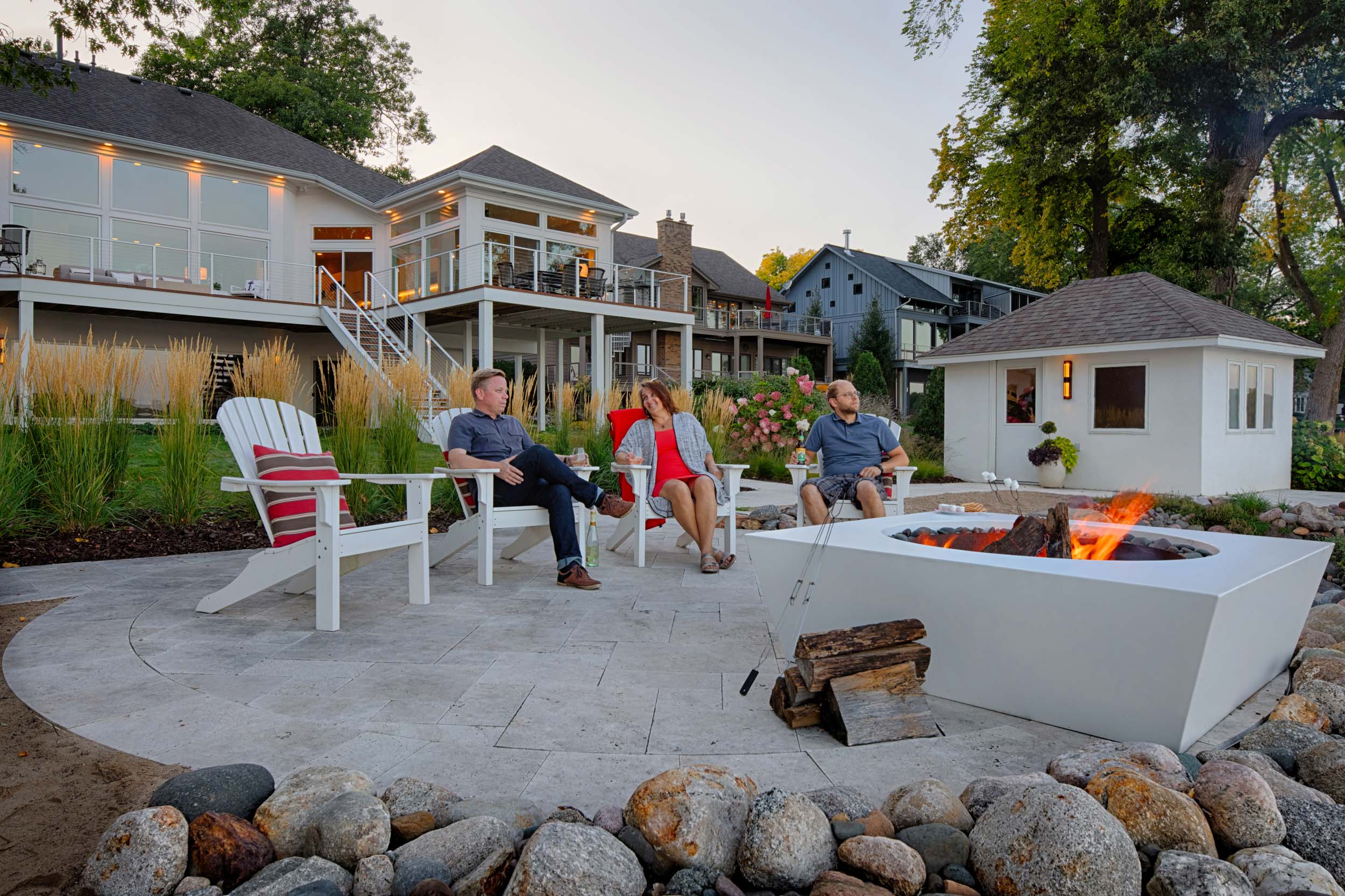 Silverman Be Remarkable specializes in residential architectural photography.  He works for numerous Minneapolis and Minnesota architects and architectural designers.