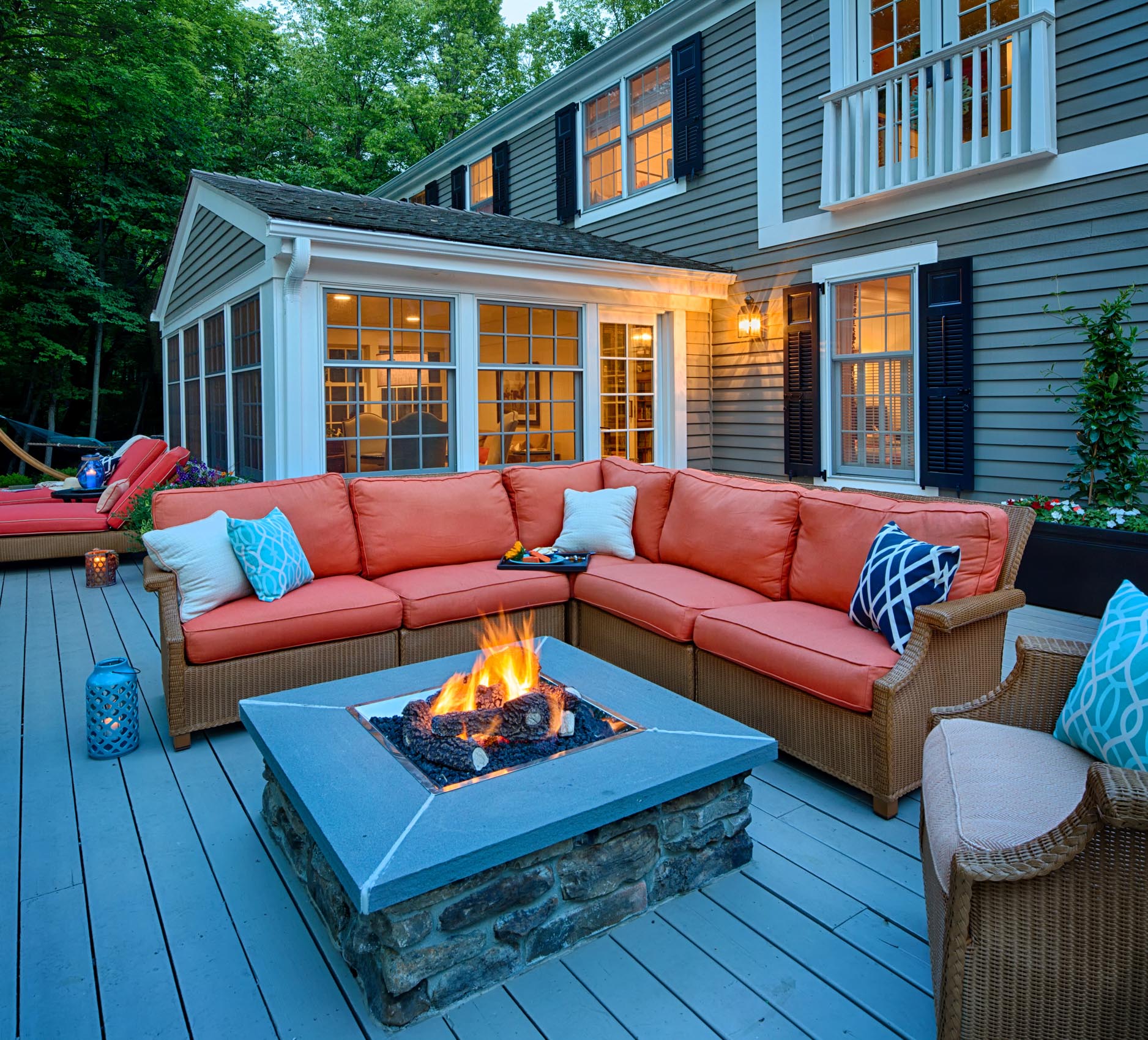 Silverman Be Remarkable specializes in residential architectural photography.  He works for numerous Minnesota interior designers, architectural designers, and landscape architects.