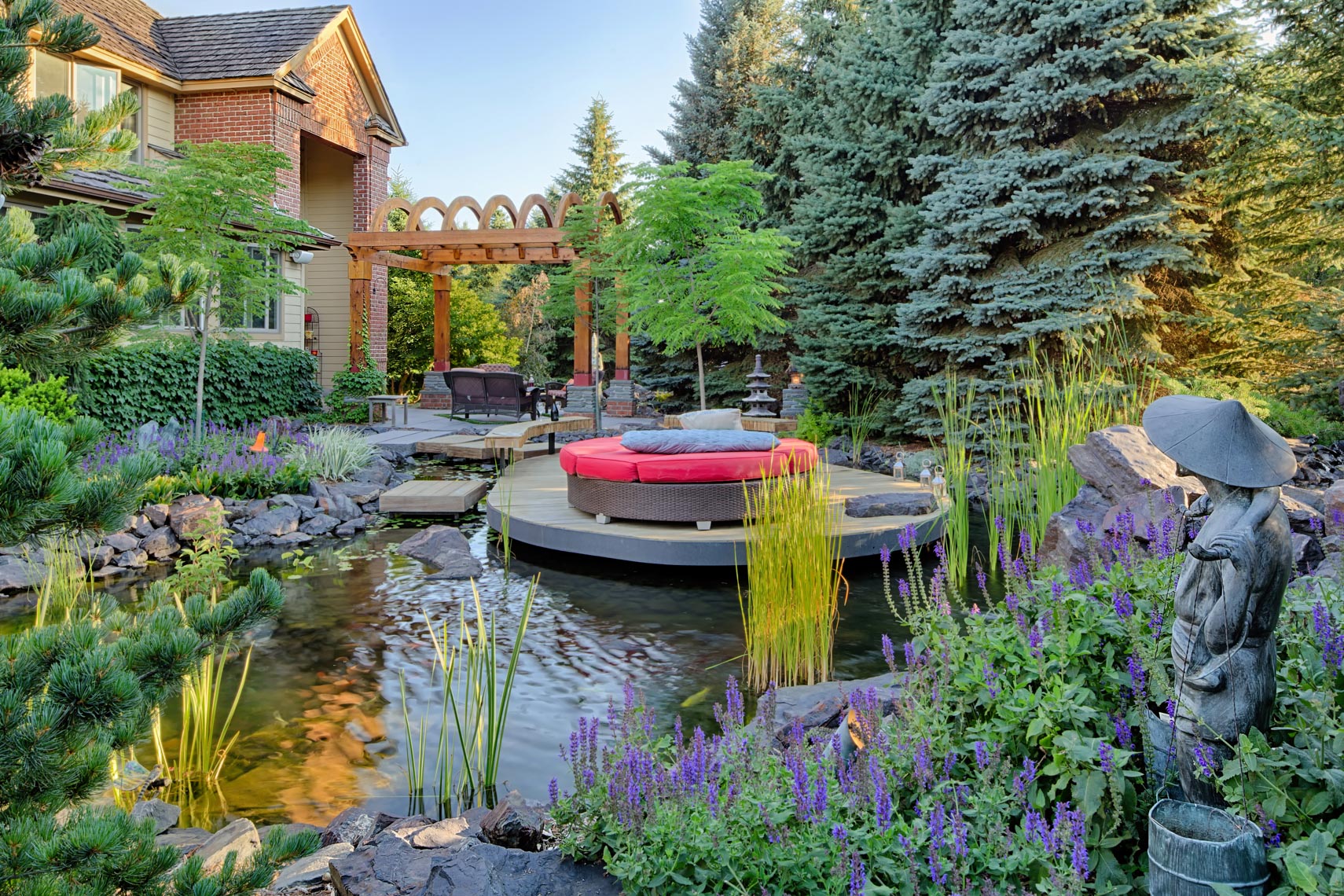 Silverman Be Remarkable is a Minneapolis commercial photographer, one of the top interiors photographers in Minnesota.  